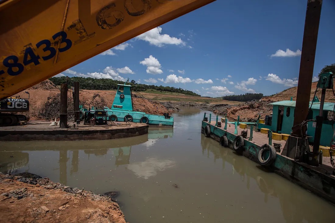 Imagem sobre privatização de recursos hídricos